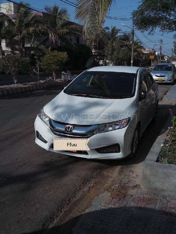 Honda Grace Hybrid 2018 for Sale in Karachi Image-1