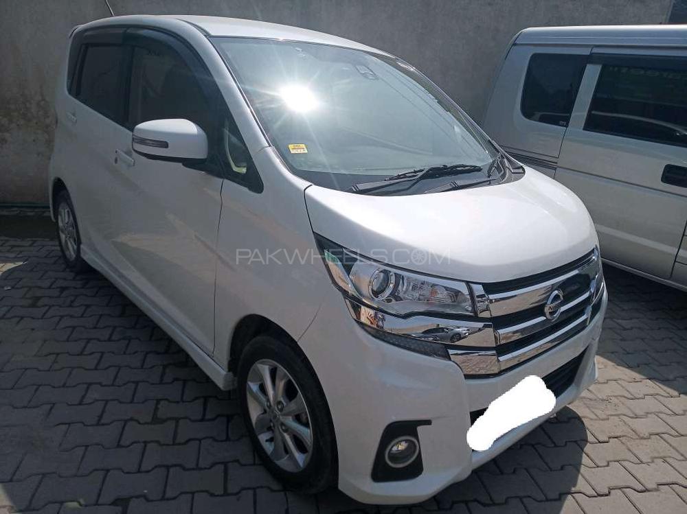 Nissan Dayz Highway Star 2016 for Sale in Gujranwala Nissan Dayz Highway Star 2016 for Sale in Gujranwala Image-2