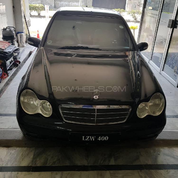 Mercedes Benz C Class 2003 for Sale in Gujrat Image-1