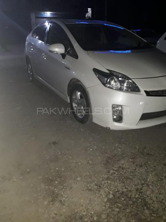 Toyota Prius 2011 for Sale in Kharian Image-1