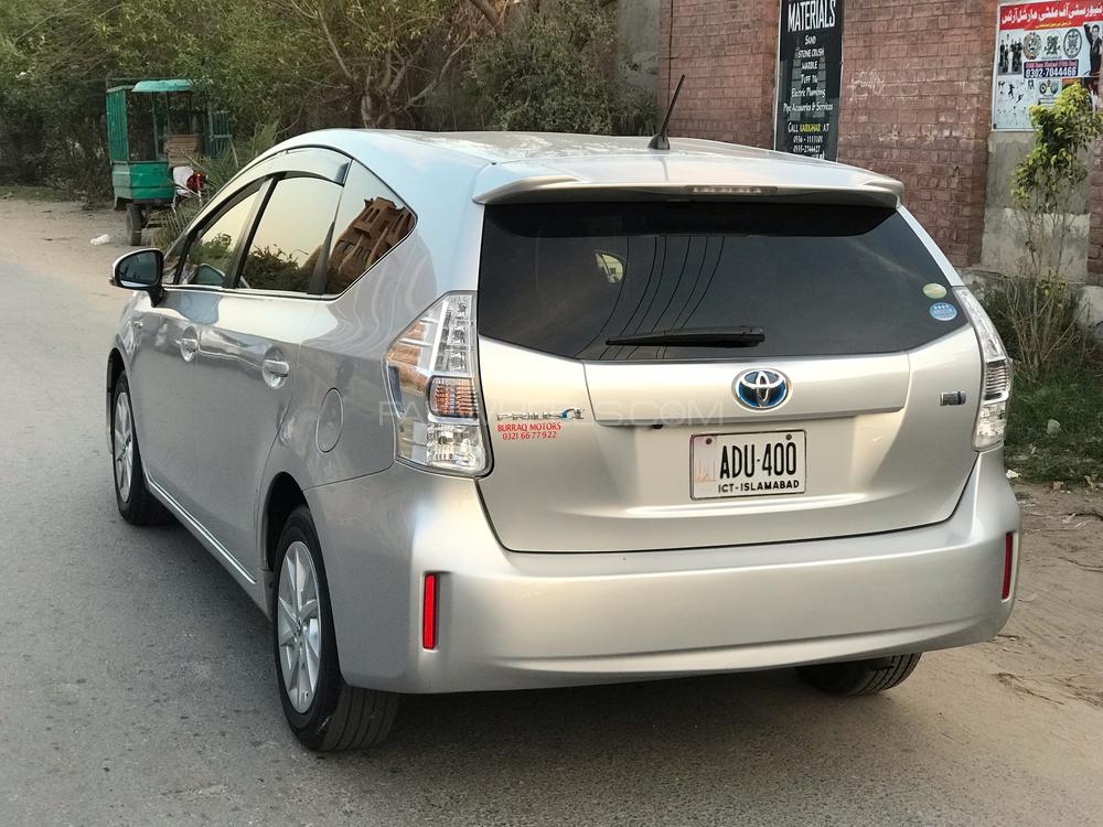 Toyota Prius Alpha 2014 for Sale in Faisalabad Toyota Prius Alpha 2014 for Sale in Faisalabad Image-5