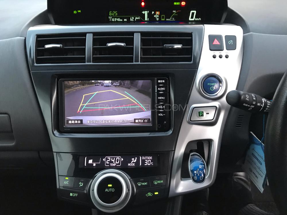 Toyota Prius Alpha 2014 for Sale in Faisalabad Toyota Prius Alpha 2014 for Sale in Faisalabad Image-16