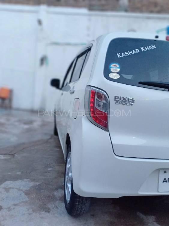 Toyota Pixis Epoch 2013 for Sale in Hayatabad Image-1