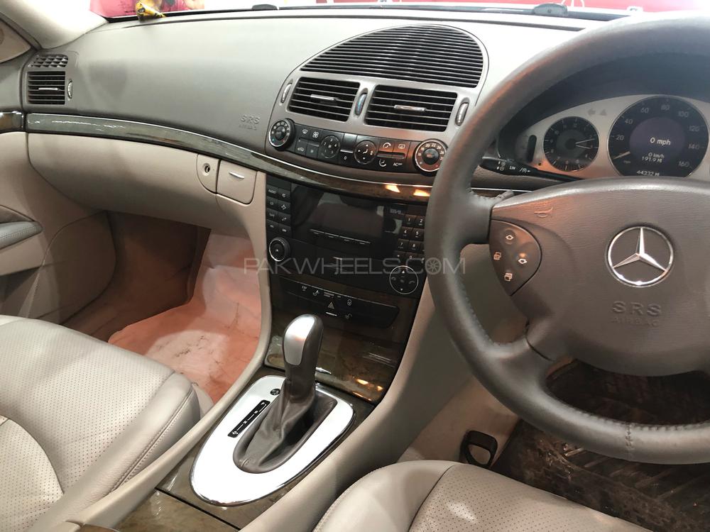 Mercedes Benz E Class 2002 for Sale in Karachi Mercedes Benz E Class 2002 for Sale in Karachi Image-8
