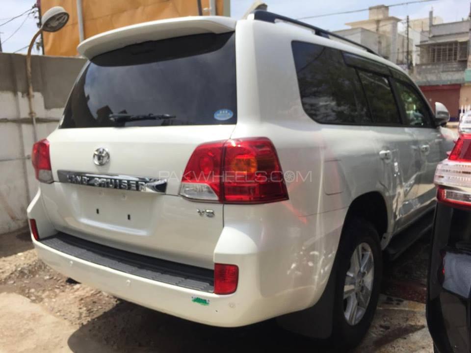 Toyota Land Cruiser 2013 for Sale in Karachi Toyota Land Cruiser 2013 for Sale in Karachi Image-4