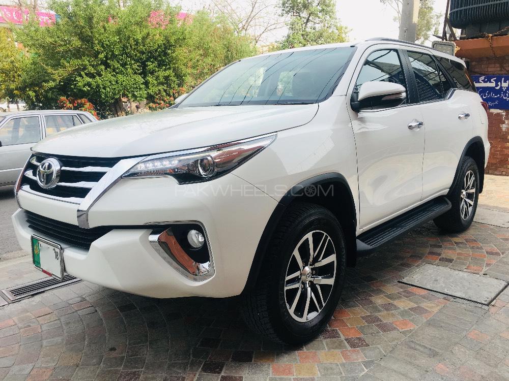 Toyota Fortuner 2018 for Sale in Lahore Toyota Fortuner 2018 for Sale in Lahore Image-4