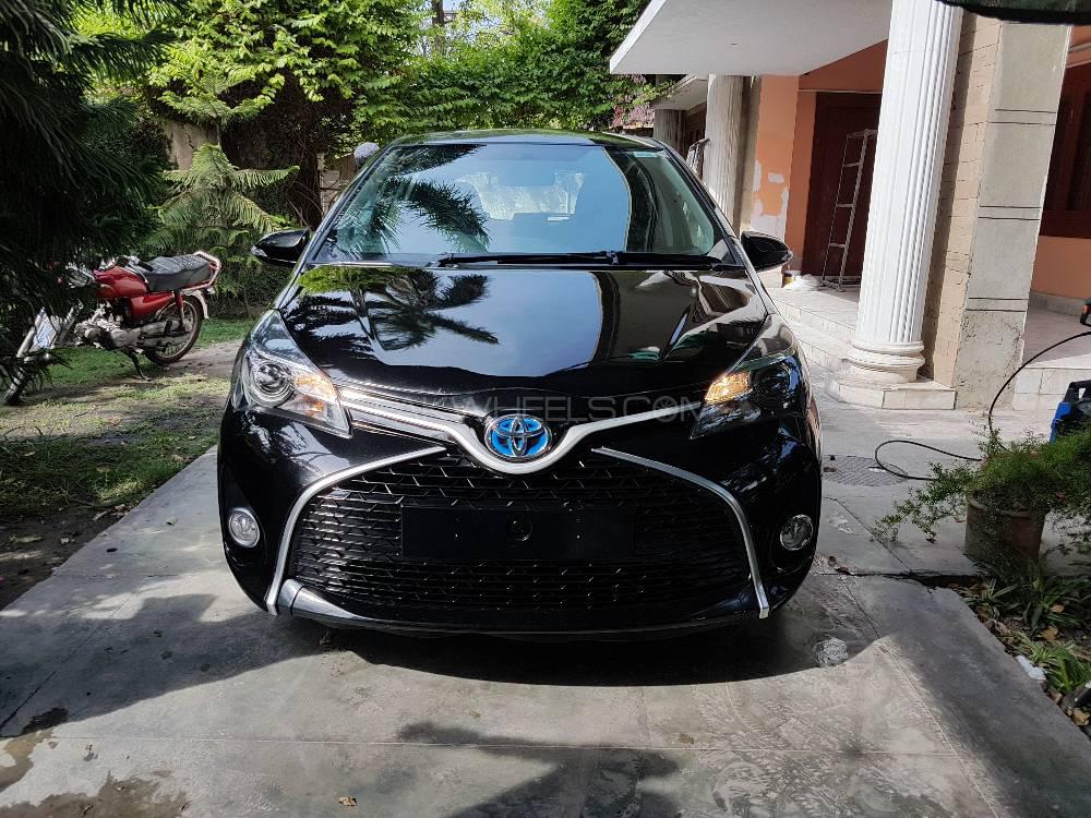 Toyota Yaris 2015 for Sale in Lahore Image-1