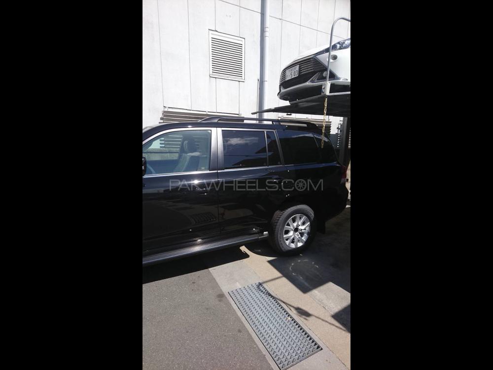 Toyota Land Cruiser 2019 for Sale in Karachi Toyota Land Cruiser 2019 for Sale in Karachi Image-2