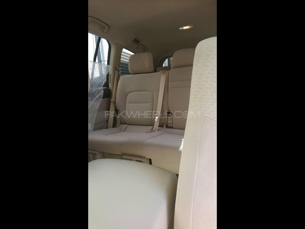 Toyota Land Cruiser 2019 for Sale in Karachi Toyota Land Cruiser 2019 for Sale in Karachi Image-4