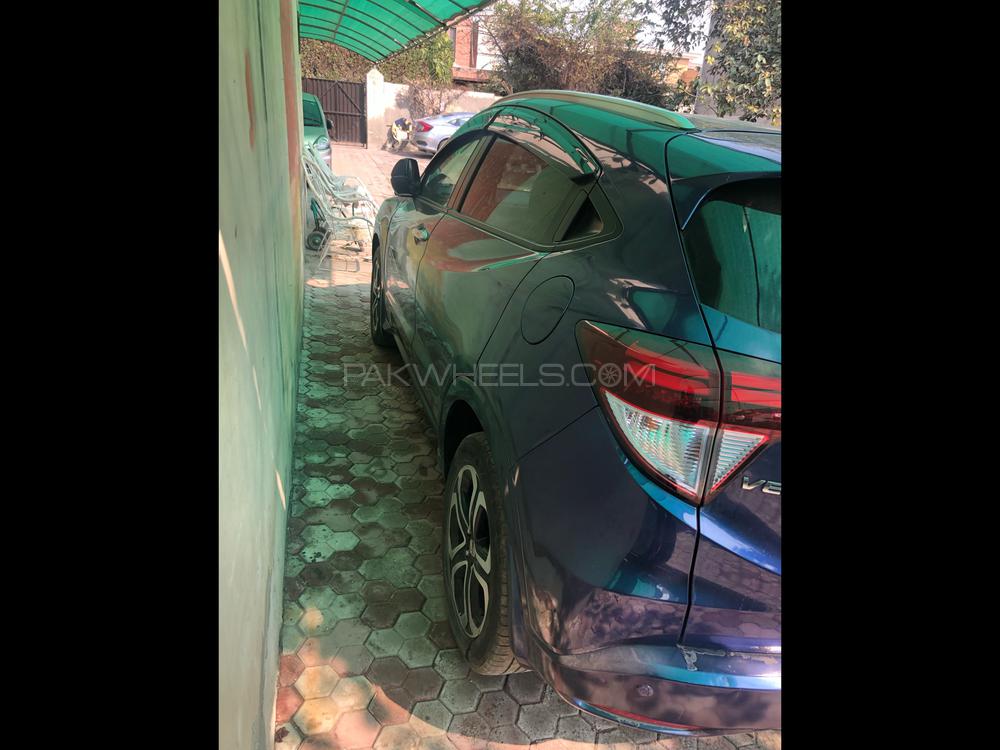 Honda Vezel 2014 for Sale in Faisalabad Honda Vezel 2014 for Sale in Faisalabad Image-7