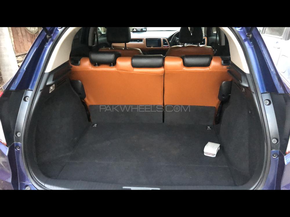 Honda Vezel 2014 for Sale in Faisalabad Honda Vezel 2014 for Sale in Faisalabad Image-11