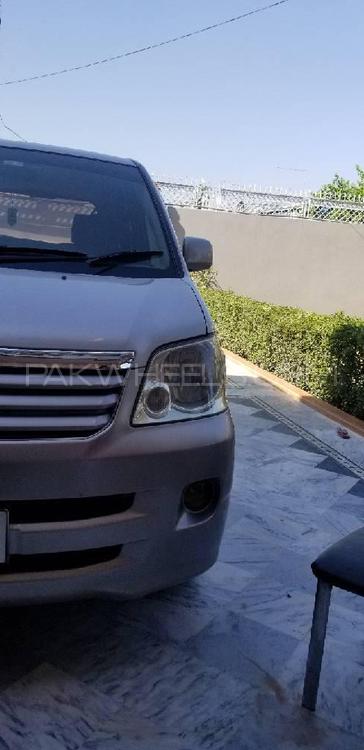 Toyota Noah 2002 for Sale in Islamabad Image-1