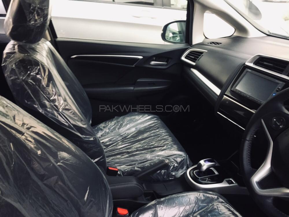 Honda Fit 2016 for Sale in Gujranwala Honda Fit 2016 for Sale in Gujranwala Image-7