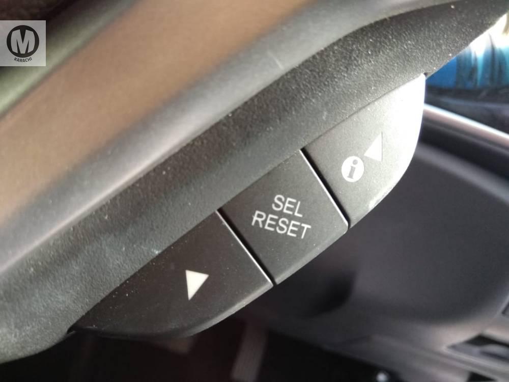 Honda Grace Hybrid 2015 for Sale in Karachi Honda Grace Hybrid 2015 for Sale in Karachi Image-15