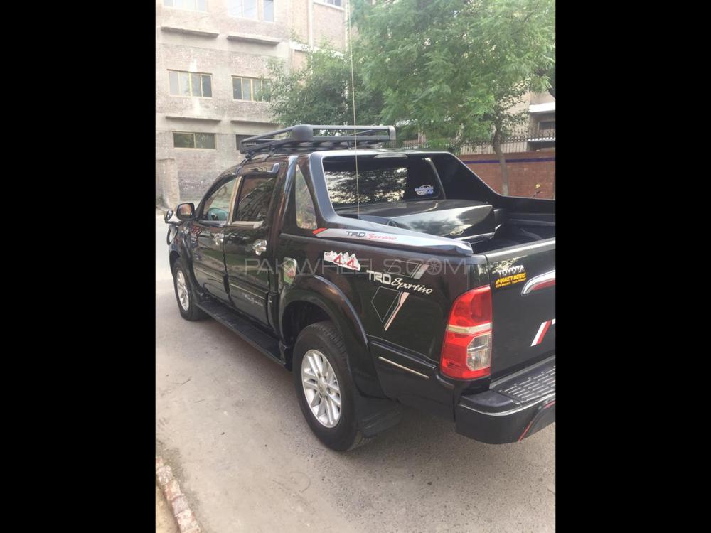 Toyota Hilux 2012 for Sale in Lahore Toyota Hilux 2012 for Sale in Lahore Image-5