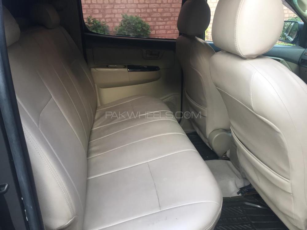Toyota Hilux 2012 for Sale in Lahore Toyota Hilux 2012 for Sale in Lahore Image-13