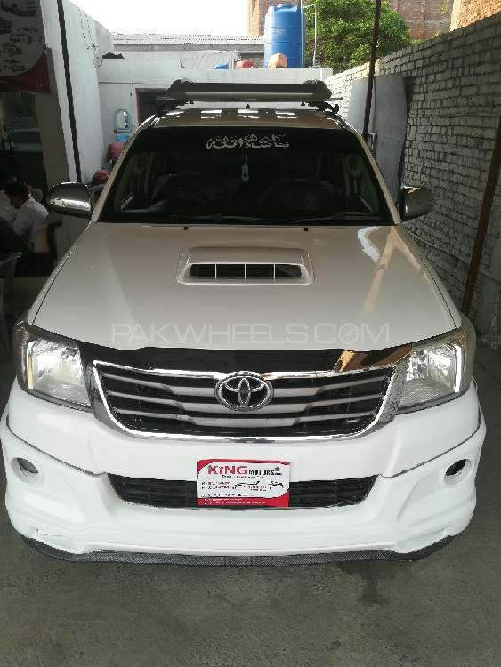 Toyota Hilux 2012 for Sale in Gujranwala Image-1