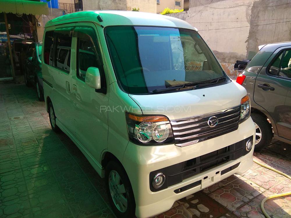 Daihatsu Atrai Wagon 2013 for Sale in Lahore Image-1