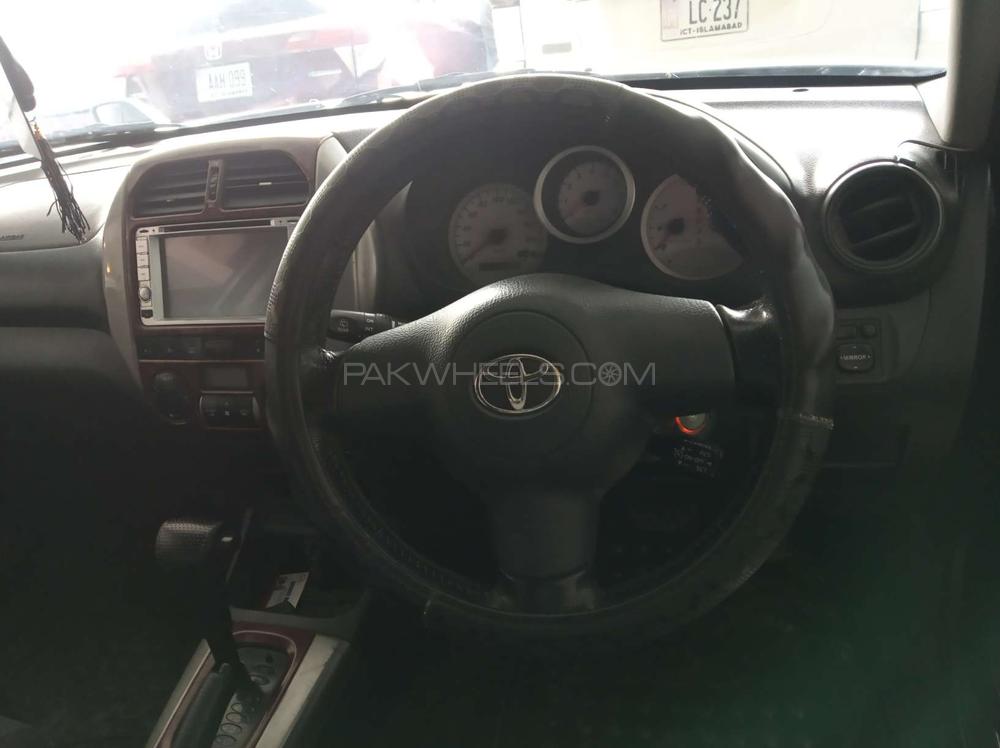 Toyota Rav4 2004 for Sale in Islamabad Image-1