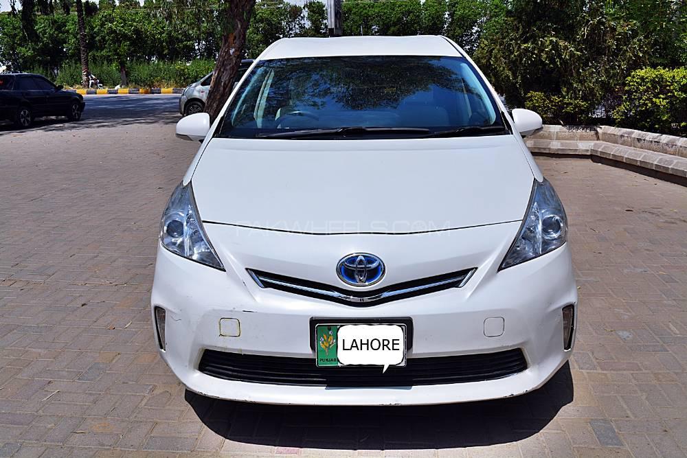 Toyota Prius 2012 for Sale in Gujrat Image-1