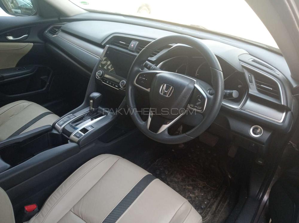 Honda Civic 2018 for Sale in Gujranwala Honda Civic 2018 for Sale in Gujranwala Image-6