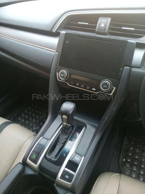 Honda Civic 2018 for Sale in Gujranwala Honda Civic 2018 for Sale in Gujranwala Image-13