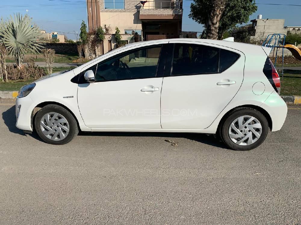 Toyota Aqua 2015 for Sale in Peshawar Toyota Aqua 2015 for Sale in Peshawar Image-8