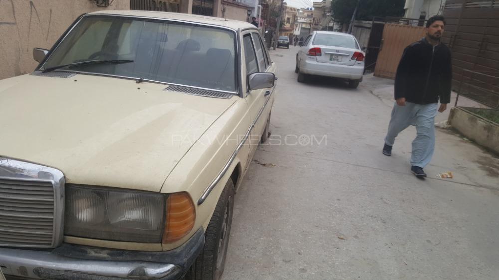 Mercedes Benz 200 D 1982 for Sale in Rawalpindi Image-1
