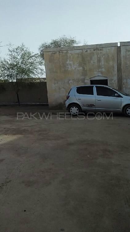 Toyota Vitz 1999 for Sale in Dera ismail khan Image-1