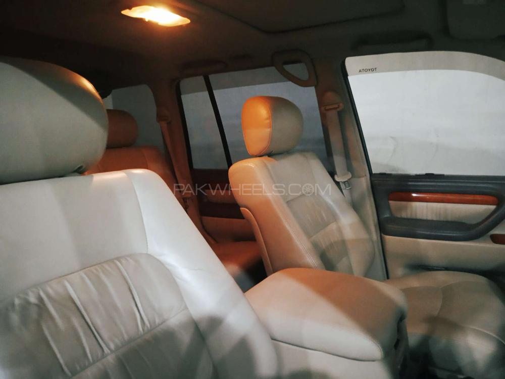 Toyota Land Cruiser 2003 for Sale in Rawalpindi Toyota Land Cruiser 2003 for Sale in Rawalpindi Image-9