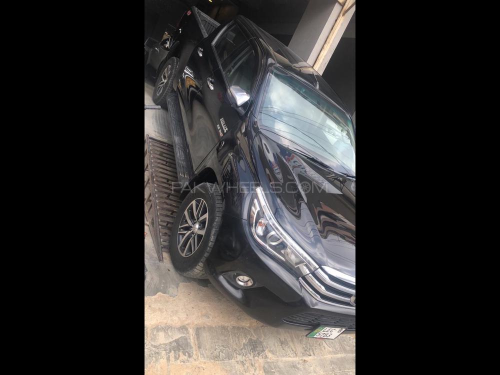 Toyota Hilux 2018 for Sale in Karachi Toyota Hilux 2018 for Sale in Karachi Image-2