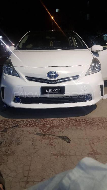 Toyota Prius Alpha 2012 for Sale in Abbottabad Image-1