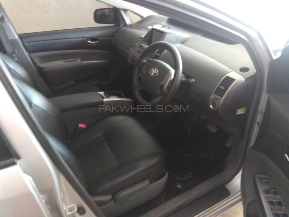 Toyota Prius 2010 for Sale in Bahawalpur Toyota Prius 2010 for Sale in Bahawalpur Image-5