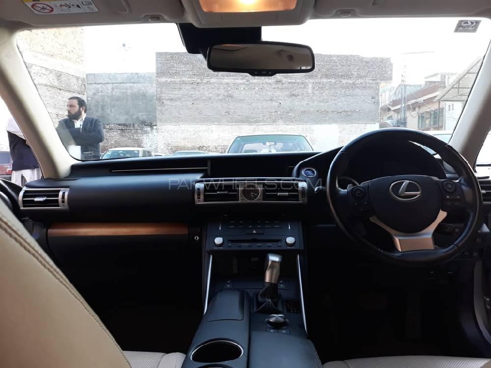 Lexus LX Series 2015 for Sale in Islamabad Lexus LX Series 2015 for Sale in Islamabad Image-7