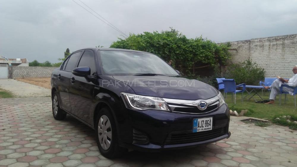 Toyota Corolla Axio 2014 for Sale in Wah cantt Image-1