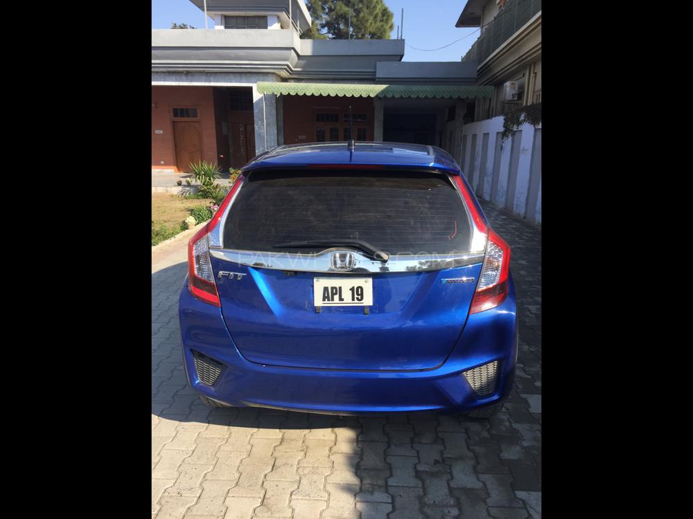 Honda Fit 2016 for Sale in Nowshera cantt Image-1