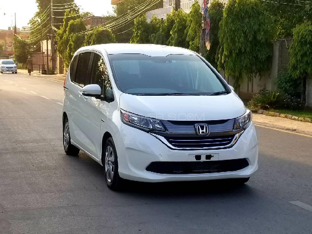 Honda Freed 2017 for Sale in Lahore Image-1