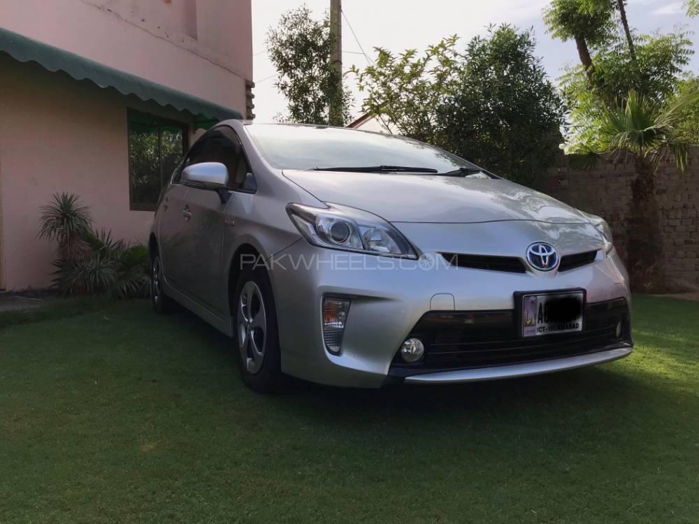 Toyota Prius 2014 for Sale in Gojra Image-1