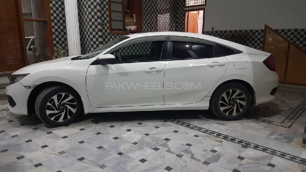 Honda Civic 2017 for Sale in Hyderabad Honda Civic 2017 for Sale in Hyderabad Image-7