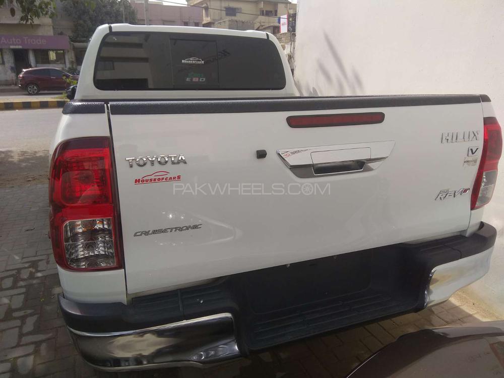 Toyota Hilux 2018 for Sale in Karachi Toyota Hilux 2018 for Sale in Karachi Image-12
