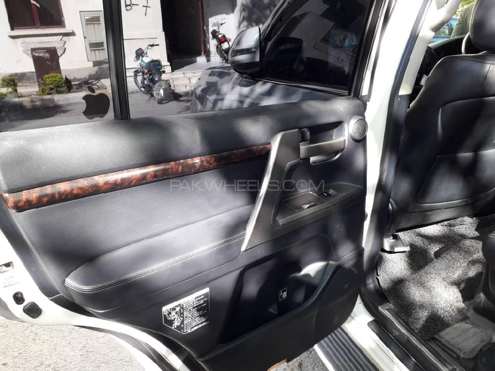 Toyota Land Cruiser 2010 for Sale in Islamabad Toyota Land Cruiser 2010 for Sale in Islamabad Image-11