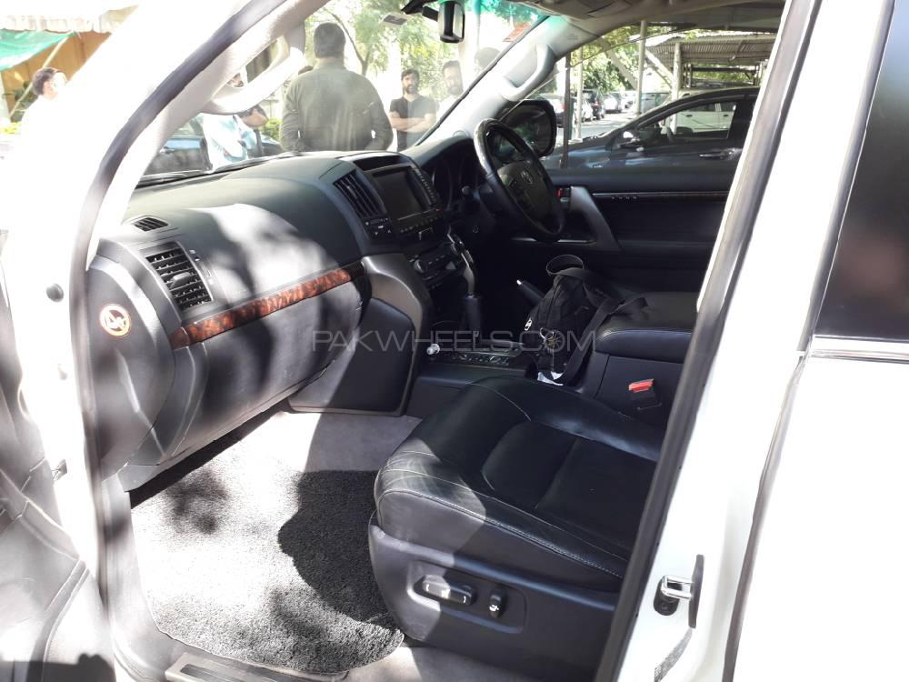 Toyota Land Cruiser 2010 for Sale in Islamabad Toyota Land Cruiser 2010 for Sale in Islamabad Image-12