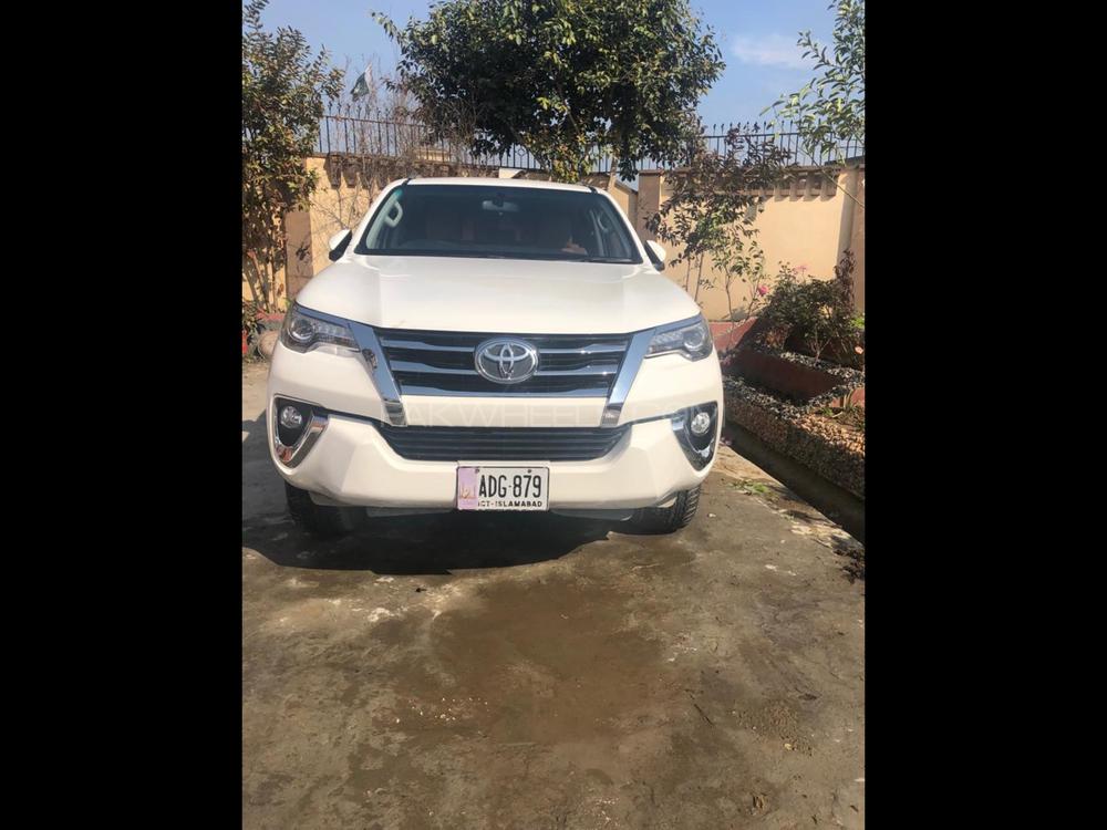 Toyota Fortuner 2017 for Sale in Mardan Image-1