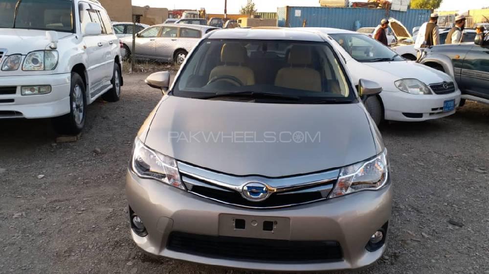 Toyota Corolla Axio 2013 for Sale in Quetta Image-1