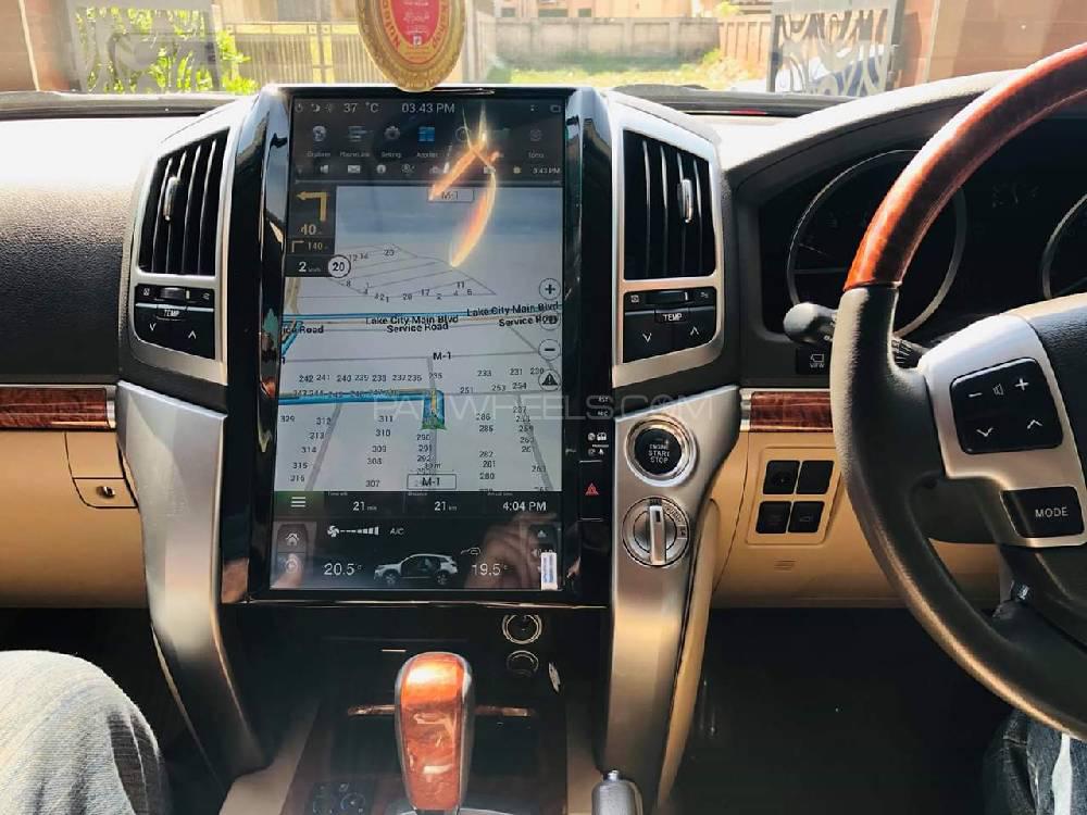 Toyota Land cruiser Android Tesla Panel Image-1