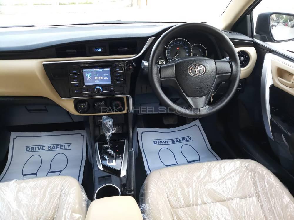 Toyota Corolla 2018 for Sale in Karachi Toyota Corolla 2018 for Sale in Karachi Image-11