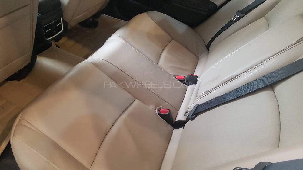 Honda Civic 2018 for Sale in Lahore Honda Civic 2018 for Sale in Lahore Image-9