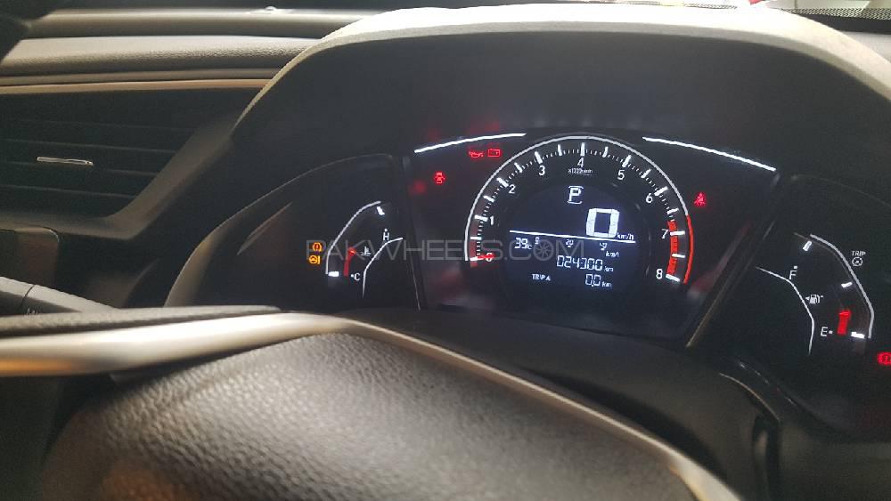 Honda Civic 2018 for Sale in Lahore Honda Civic 2018 for Sale in Lahore Image-11
