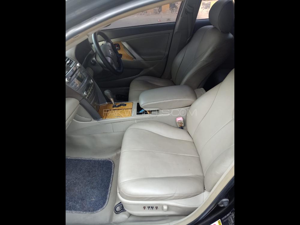 Toyota Camry 2006 for Sale in Jhang Image-1