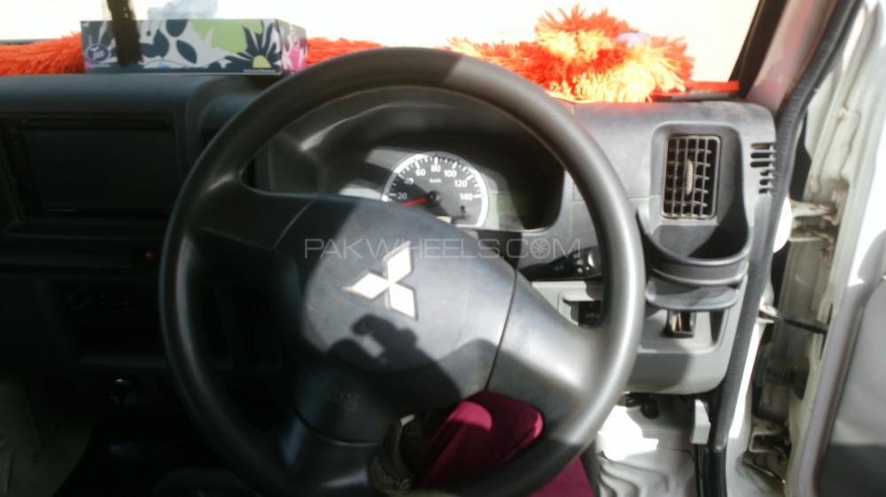 Mitsubishi Minicab 2011 for Sale in Karachi Mitsubishi Minicab 2011 for Sale in Karachi Image-4